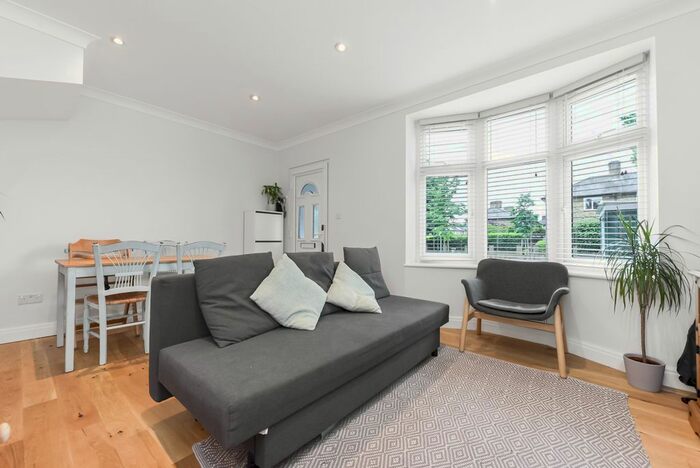 3 Bedroom Terraced House To Rent In St Albans Grove, Carshalton, SM5