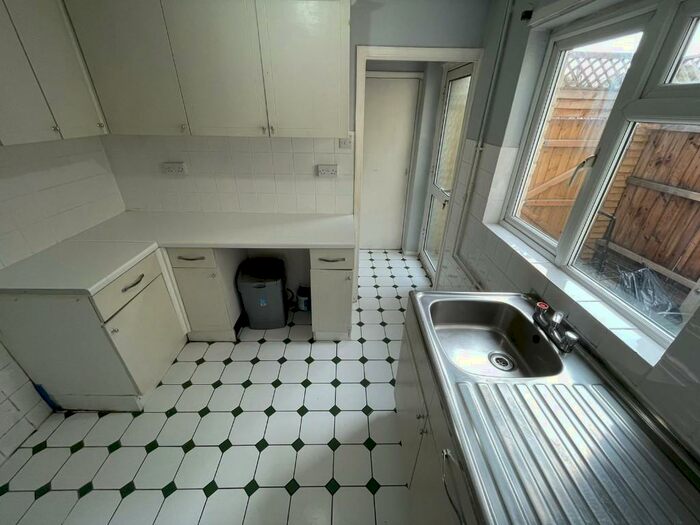 3 Bedroom Terraced House To Rent In Moat Lane, Erith, Kent, DA8