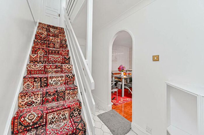3 Bedroom Terraced House For Sale In Melbury Drive, Peckham, London, SE5