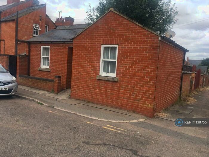 1 Bedroom Detached House To Rent In Aylesbury Street West, Wolverton, Milton Keynes, MK12