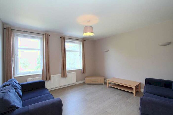 1 Bedroom Flat To Rent In Gairn Terrace, Second Floor, AB10