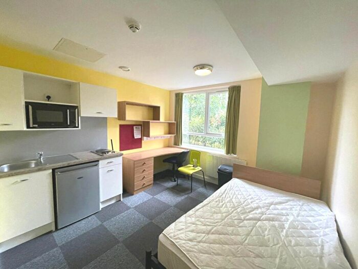 Apartment To Rent In College House, Bridge Road, Alum Rock, Birmingham, B8