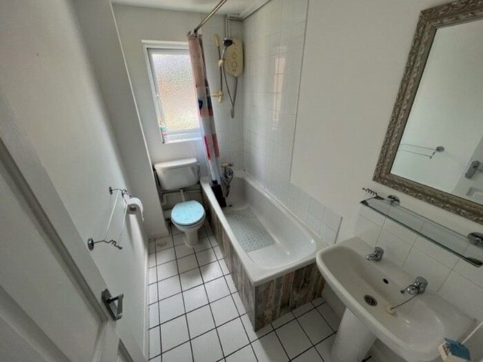 Studio To Rent In Howard Close, Waltham Abbey, EN9