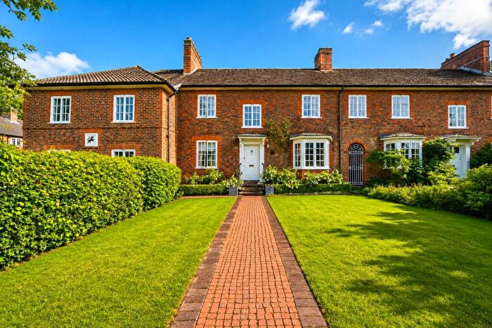 4 Bedroom Terraced House For Sale In Highfield Lane, Southampton, Hampshire, SO17