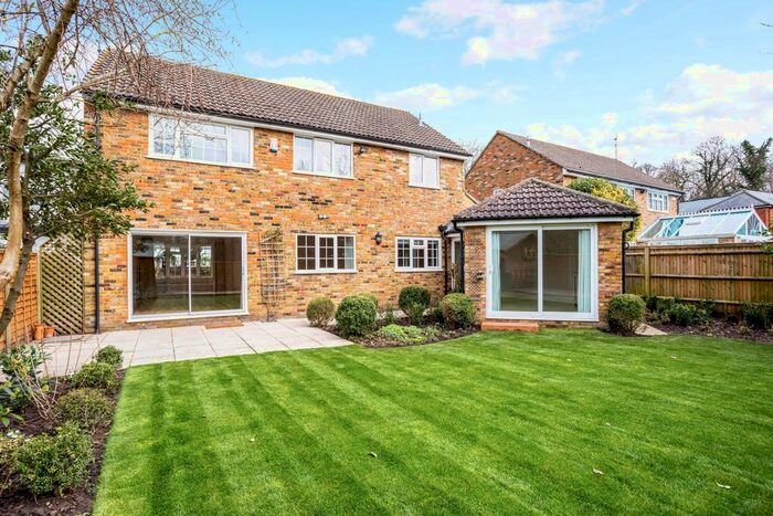 4 Bedroom Detached House To Rent In Lovel Road, Winkfield, Windsor, SL4