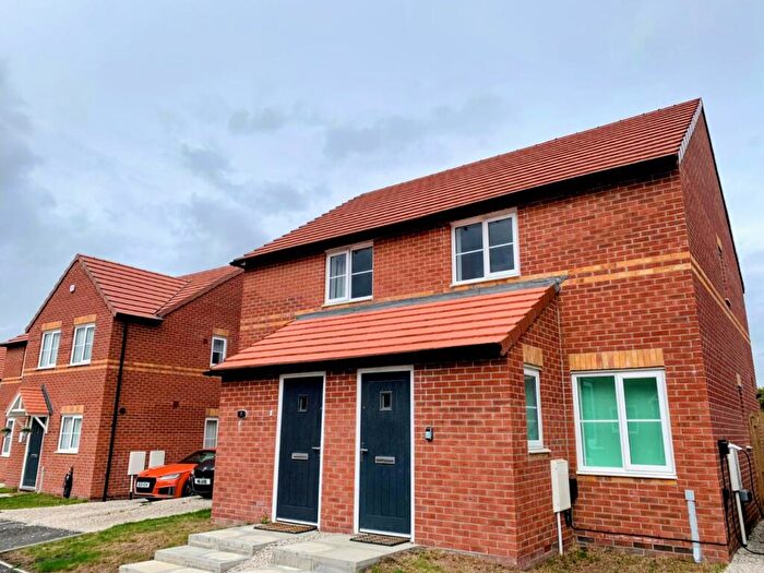 2 Bedroom House To Rent In Wagtail Drive, Poolsbrook, Chesterfield, S43