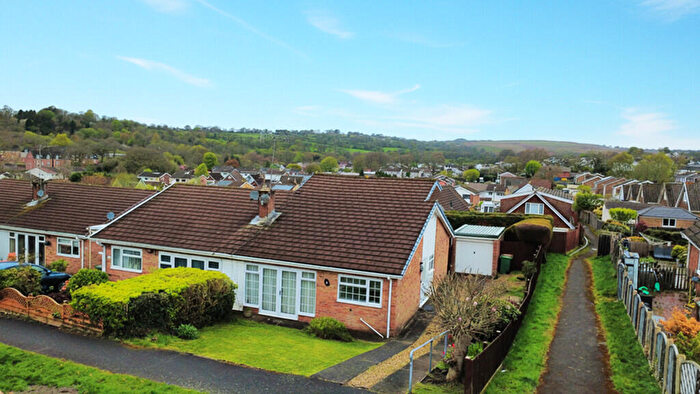 3 Bedroom Semi-Detached Bungalow For Sale In Royce Close, Penpedairheol, Hengoed, CF82