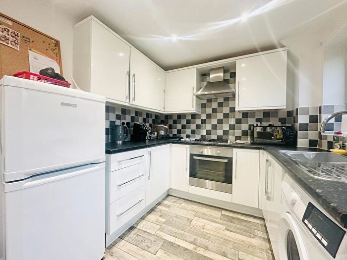 2 Bedroom House To Rent In Heron Drive, Lenton, Nottingham, NG7