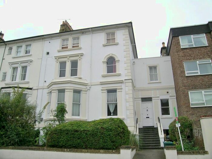 1 Bedroom Flat To Rent In Uxbridge Road, Kingston Upon Thames, KT1