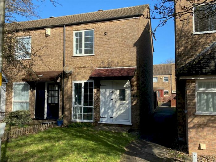 2 Bedroom House To Rent In Abbots Field, Gravesend, DA12