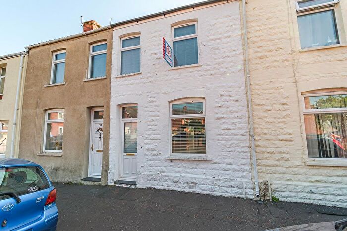 3 Bedroom Terraced House For Sale In Brook Street, Barry, CF63