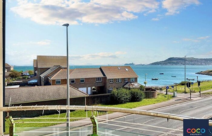 3 Bedroom Semi Detached House For Sale In Passage Close, Weymouth, DT4