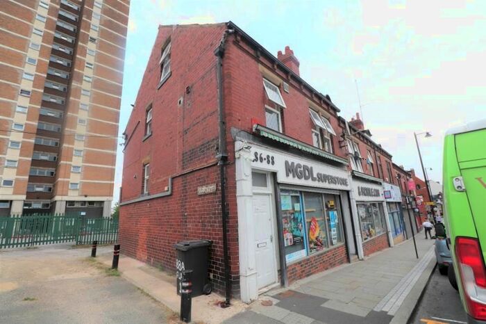 1 Bedroom Flat To Rent In Town Street, Armley, Leeds, LS12