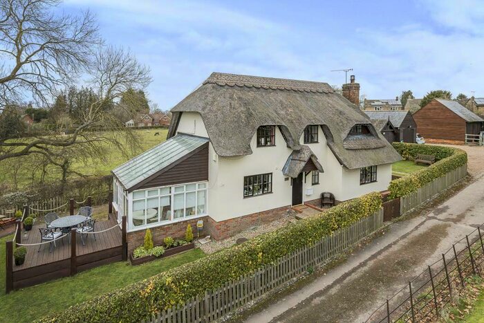 3 Bedroom Detached House For Sale In Kingston Blount, Oxfordshire, OX39