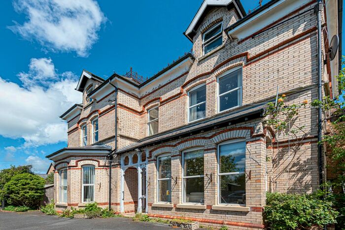 1 Bedroom Flat To Rent In Ashleigh Road, Barnstaple, EX32