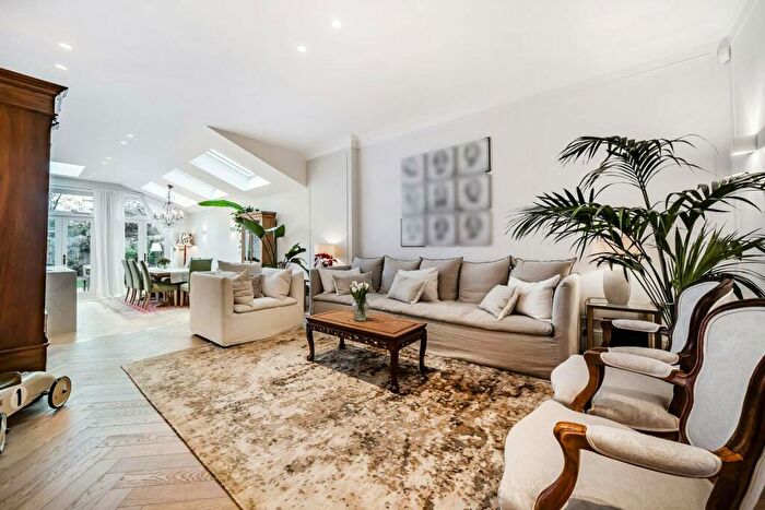 5 Bedroom Terraced House To Rent In Culverden Road, Balham, London, SW12