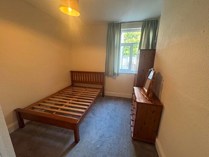 2 Bedroom Apartment To Rent In North Road, Cardiff, CF14