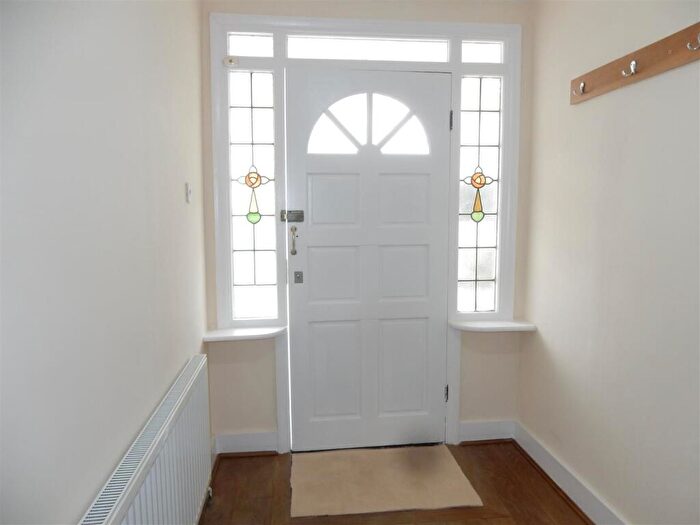 6 Bedroom Property To Rent In Clarendon Gardens, Wembley, HA9