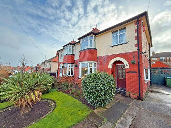 3 Bedroom Semi Detached House For Sale In Cleveland Avenue, Scarborough, YO12