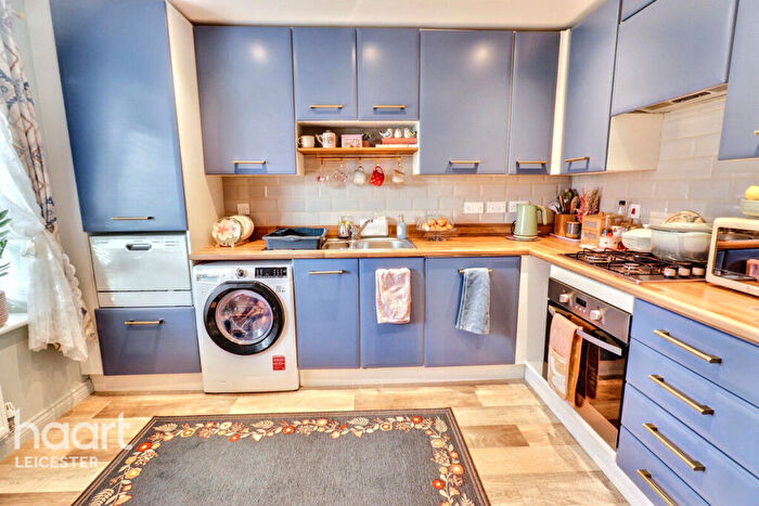 3 Bedroom Semi Detached House For Sale In Blackfriars Road, Leicester, LE7