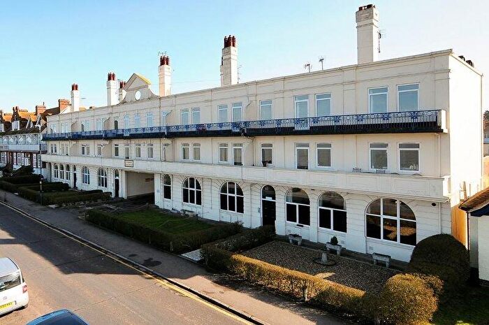 2 Bedroom Flat For Sale In Marine Parade, Whitstable, Kent, CT5
