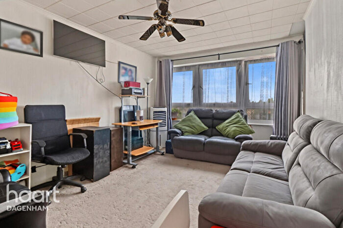 1 Bedroom Flat For Sale In Maybury Road, Barking, IG11