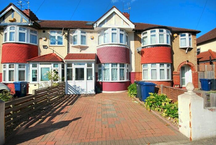 4 Bedroom Terraced House To Rent In Devon Close, Perivale, Greenford, UB6
