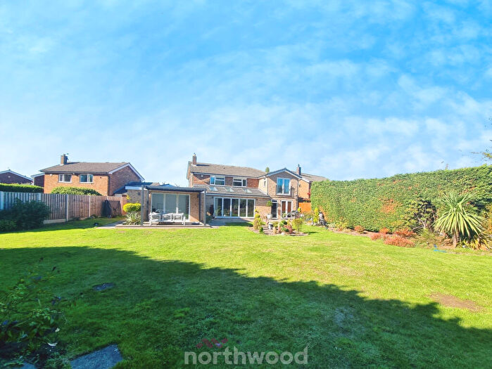 5 Bedroom Detached House For Sale In Checkstone Avenue, Bessacarr, Doncaster, DN4