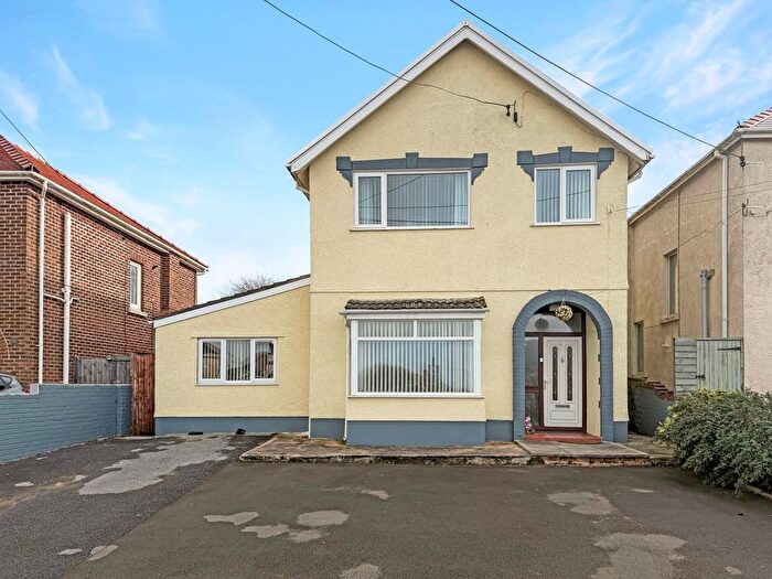 4 Bedroom Detached House For Sale In Trallwm Road, Llanelli, SA14