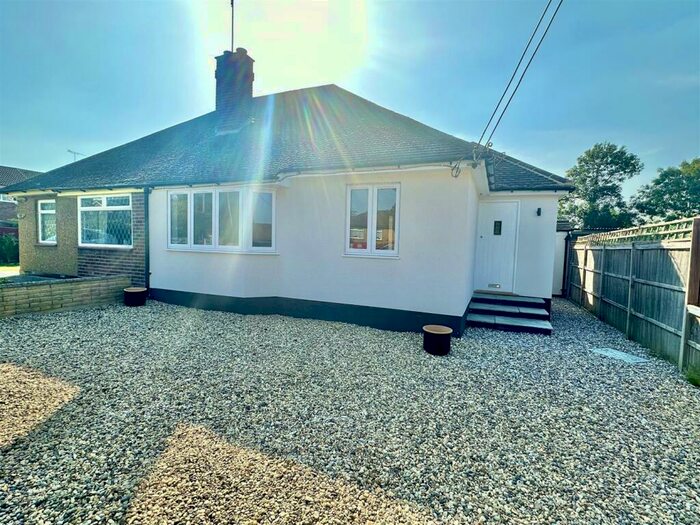 3 Bedroom Semi-Detached Bungalow To Rent In Cedar Road, Hutton, Brentwood, CM13