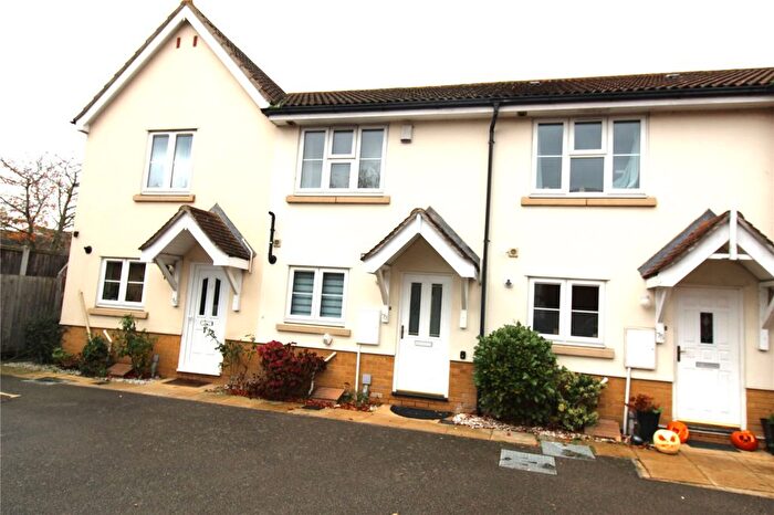 2 Bedroom Terraced House To Rent In Pollards Close, Rochford, Essex, SS4
