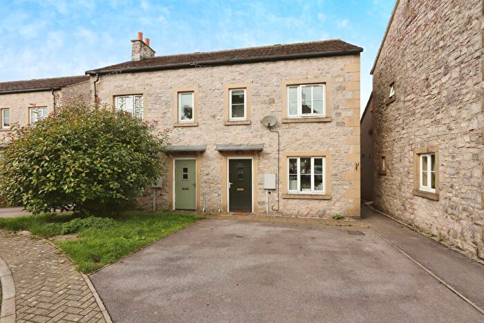 3 Bedroom Semi-Detached House For Sale In Chantry Lane, Tideswell, Buxton, SK17