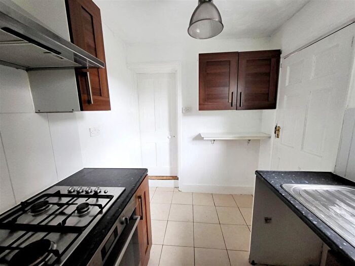 2 Bedroom End Of Terrace House To Rent In Catherine Street, Rochester, ME1