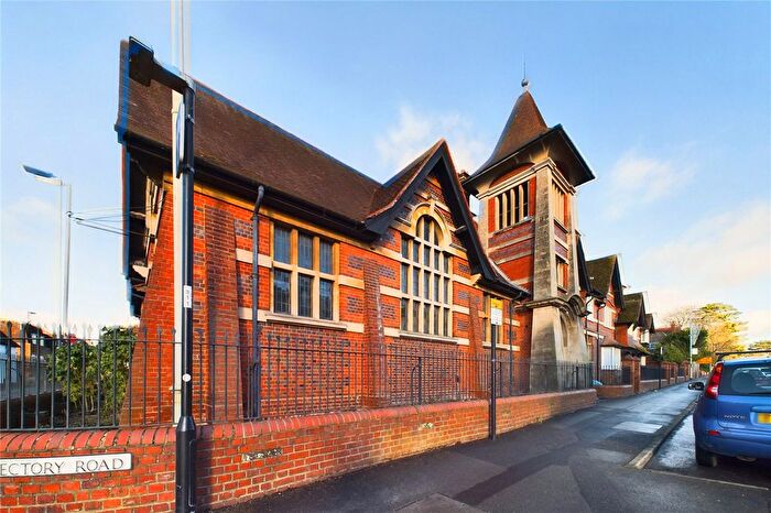 1 Bedroom Flat To Rent In Rectory Road, Wokingham, Berkshire, RG40