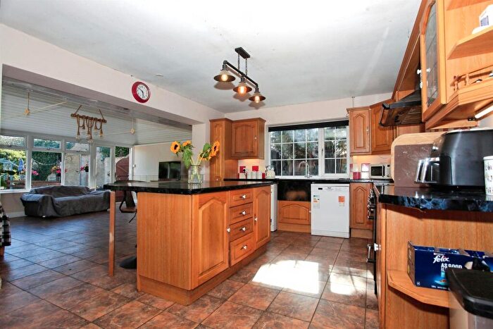 5 Bedroom Bungalow For Sale In Northey Road, Peterborough, PE6