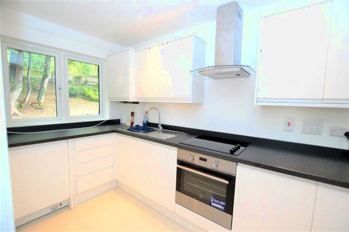 2 Bedroom Terraced House To Rent In Auckland Road, London, SE19