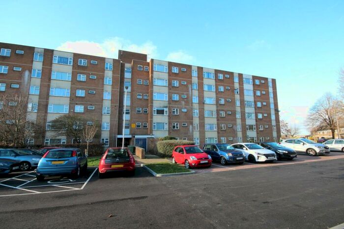 1 Bedroom Flat To Rent In Bittern Way, Letchworth Garden City, SG6