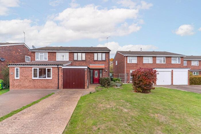 3 Bedroom Semi-Detached House For Sale In Burstellars, St. Ives, Cambridgeshire, PE27