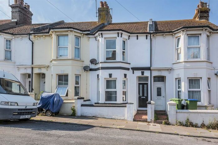 3 Bedroom Terraced House To Rent In Lawes Avenue, Newhaven, BN9