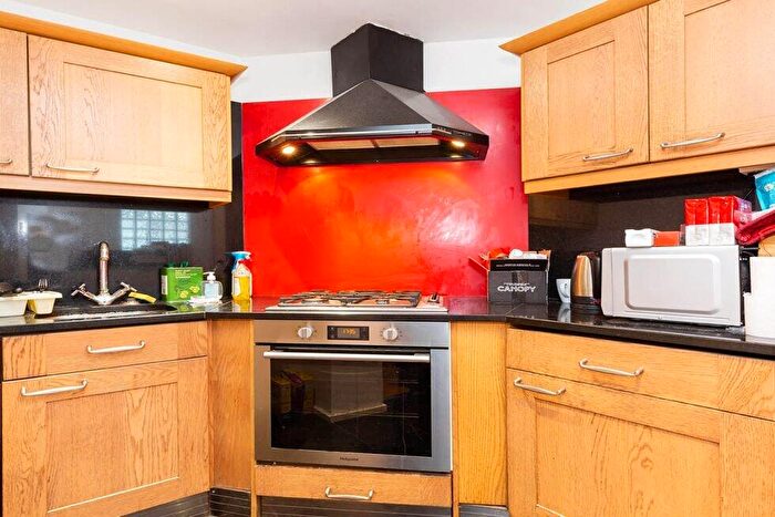 1 Bedroom Flat To Rent In Pages Lane, Muswell Hill, N10