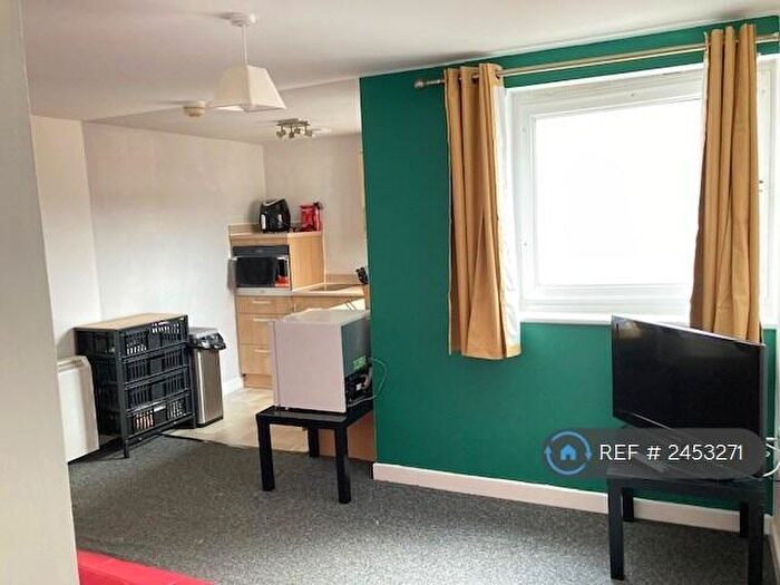 1 Bedroom Flat To Rent In Anglesea Terrace, Southampton, SO14