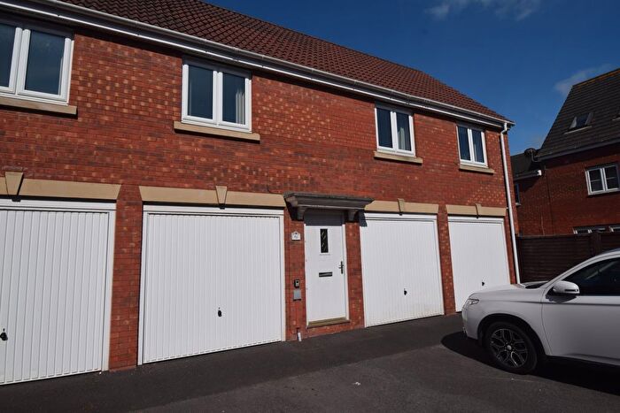 2 Bedroom Detached House For Sale In Meadowlands Avenue, Bridgwater, TA6