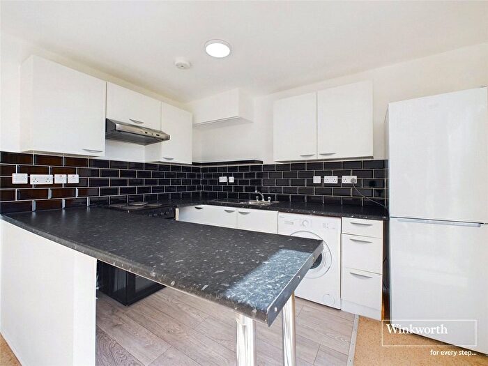 2 Bedroom Flat To Rent In Fieldview Court, - Fryent Close, Kingsbury, London, NW9