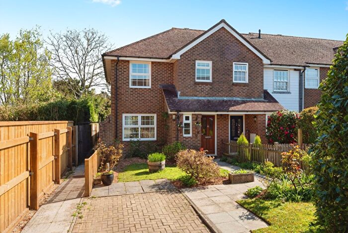 3 Bedroom End Of Terrace House For Sale In Highfields, Burwash, Etchingham, East Sussex, TN19