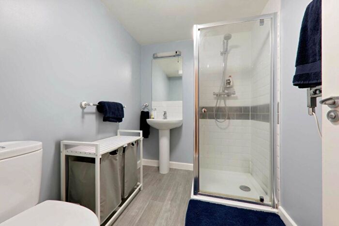 2 Bedroom Apartment For Sale In Sycamore Road, Amersham, HP6