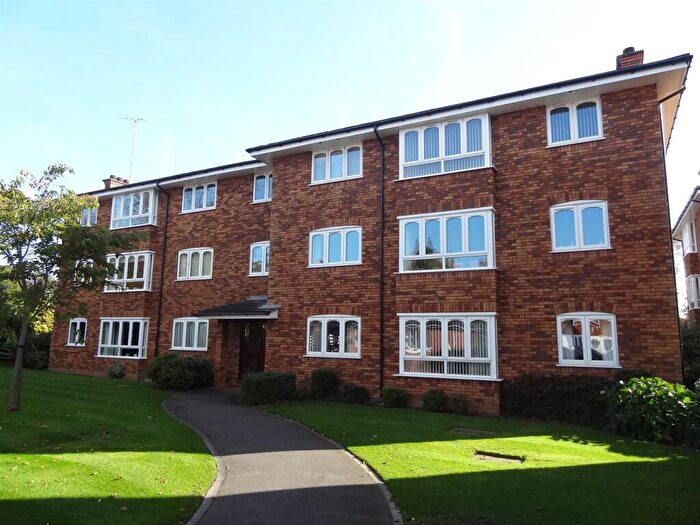 2 Bedroom Apartment To Rent In Queens Court, Alderham Close, Solihull, B91