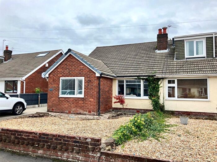 3 Bedroom Bungalow For Sale In St. Annes Road, Leyland, Lancashire, PR25