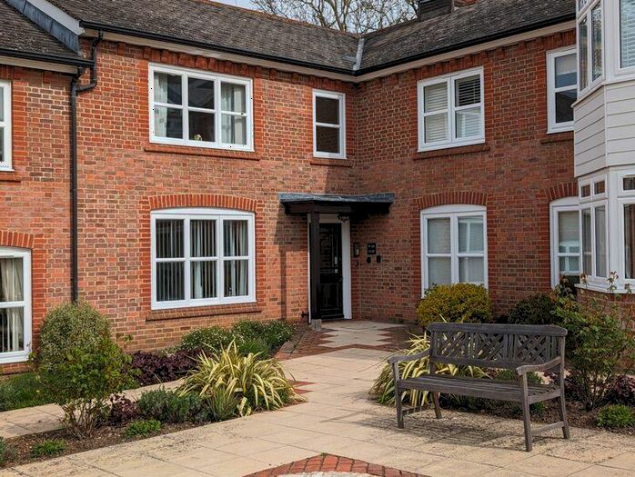 2 Bedroom Retirement Property For Sale In North Mill Place, Halstead, CO9