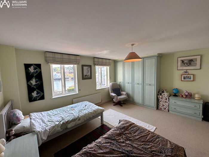 3 Bedroom Terraced House For Sale In Hen Gei Llechi, Y Felinheli, LL56