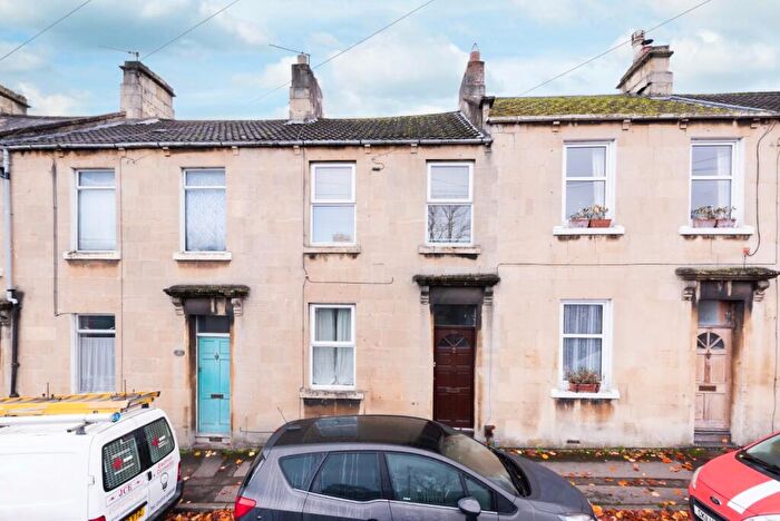 2 Bedroom Terraced House To Rent In Caledonian Road, Bath, BA2